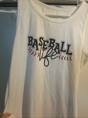 Ada White Ribbed Tank Top with Navy and Red Graphic